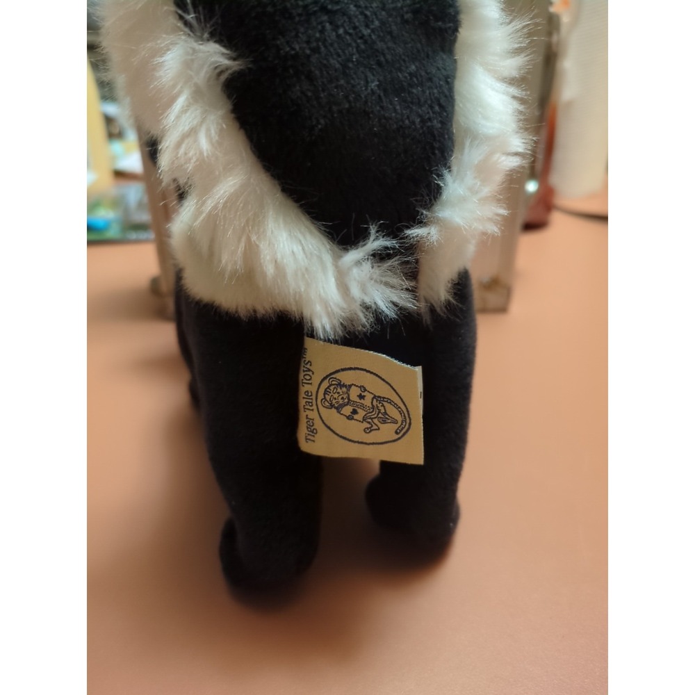 Tiger Tale Toys Plush Stuffed Skunk Cute And Cuddly - Picture 4 of 5